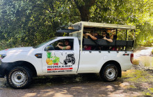 Moorea Safari Tours - Albert 4x4 Jeep Tours2