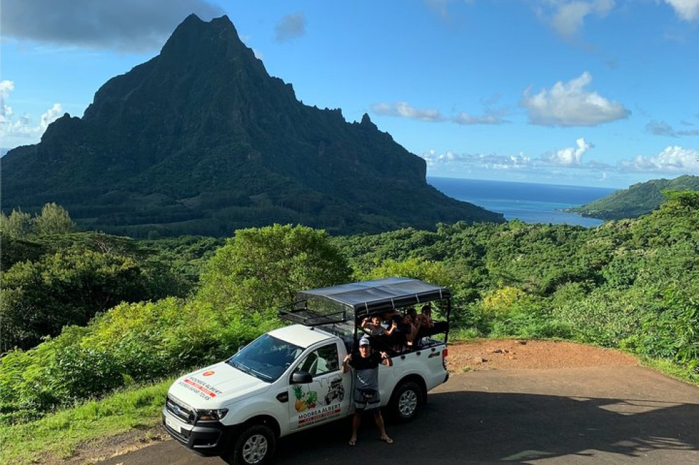 4x4 Moorea Safari Tour with Hotel Transfers