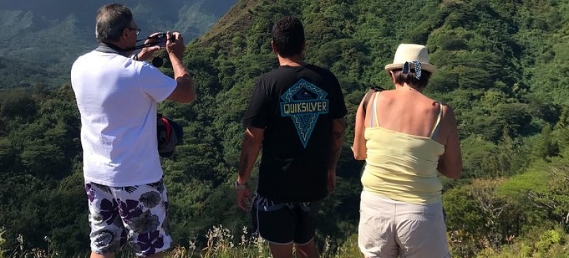 Private Half Day 4x4 Safari Tour in Moorea with Hotel Pickup