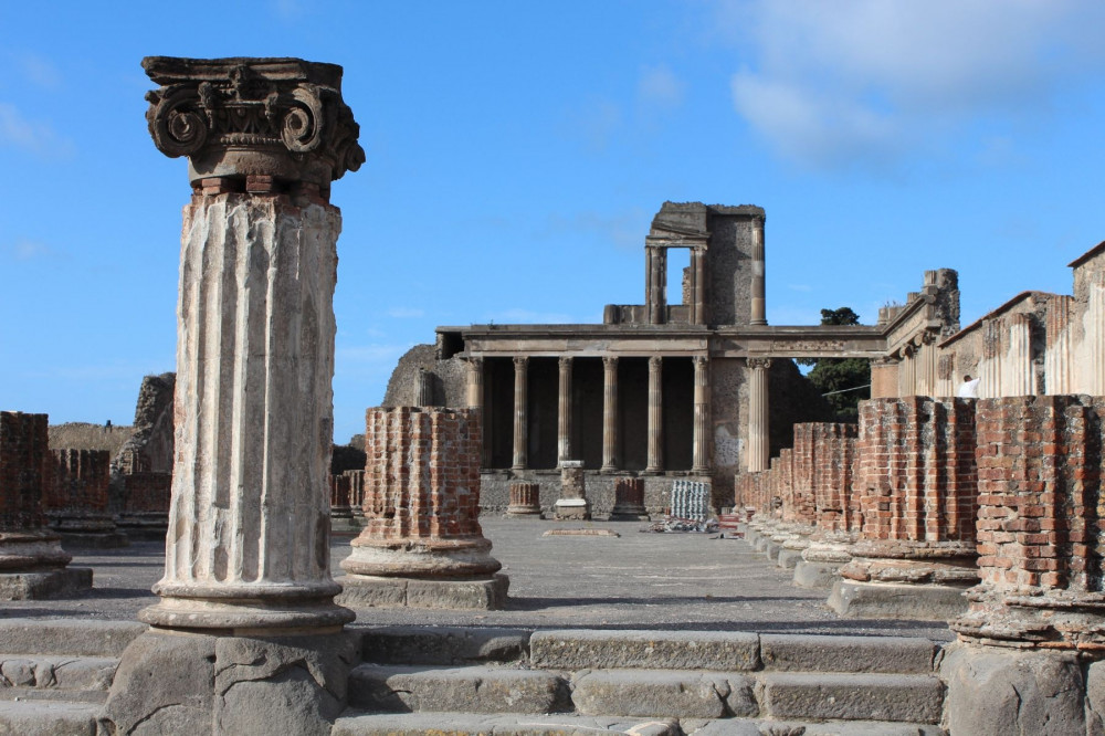 Private Skip-The-Line Guided Tour of Pompeii With An Archaeologist