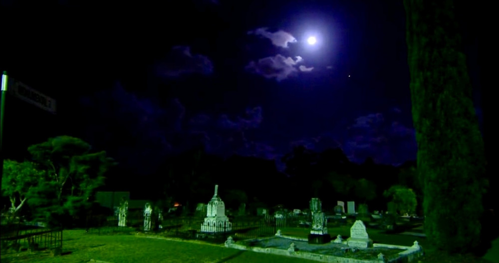 Gold Coast: Mysteries of Southport Cemetery Night Tour