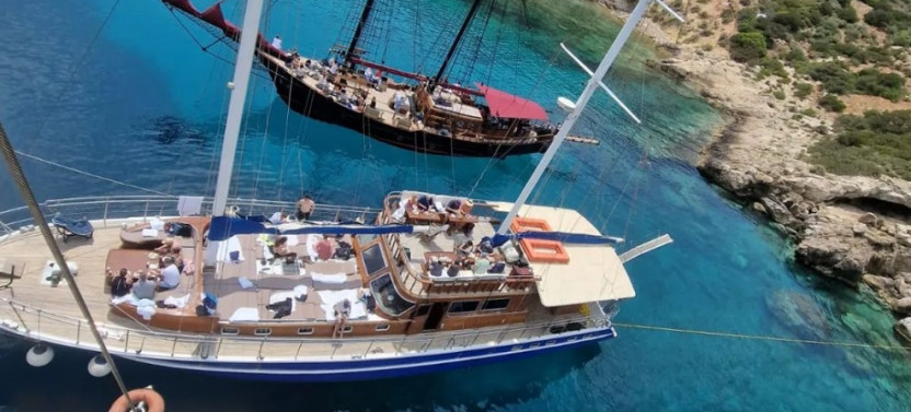 Half Day Cruise: Athens Riviera Adventure with Swim, Lunch, and Refreshment