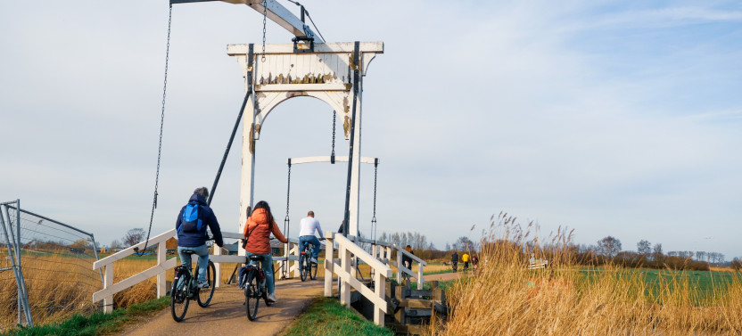 Countryside North E-Bike Tour