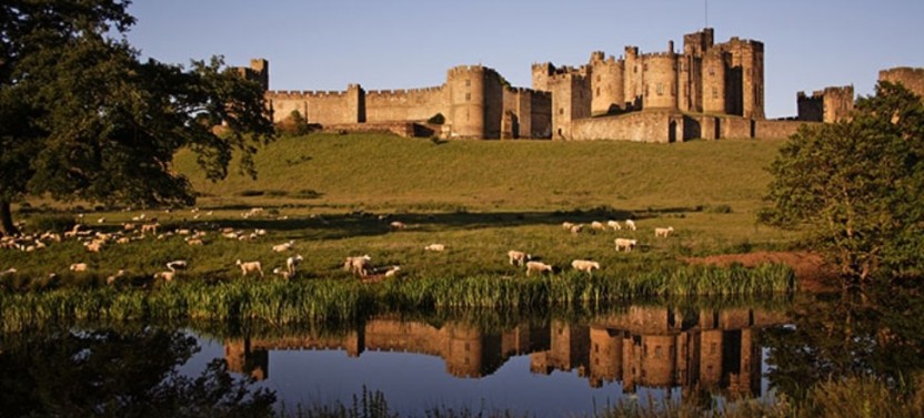 Alnwick Castle, The Northumberland Coast & The Borders from Edinburgh