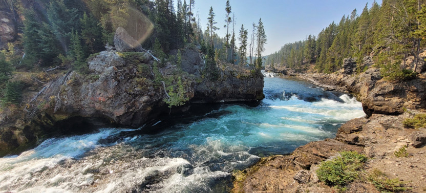 Full-Day Guided Yellowstone Day Tour