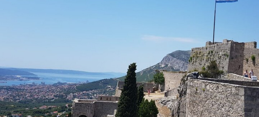 Private Klis Fortress Tour with Olive Museum Tasting