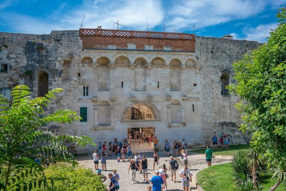 Private Klis Fortress Tour with Olive Museum Tasting