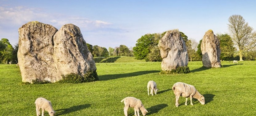 Bath, Avebury & Lacock Village from London