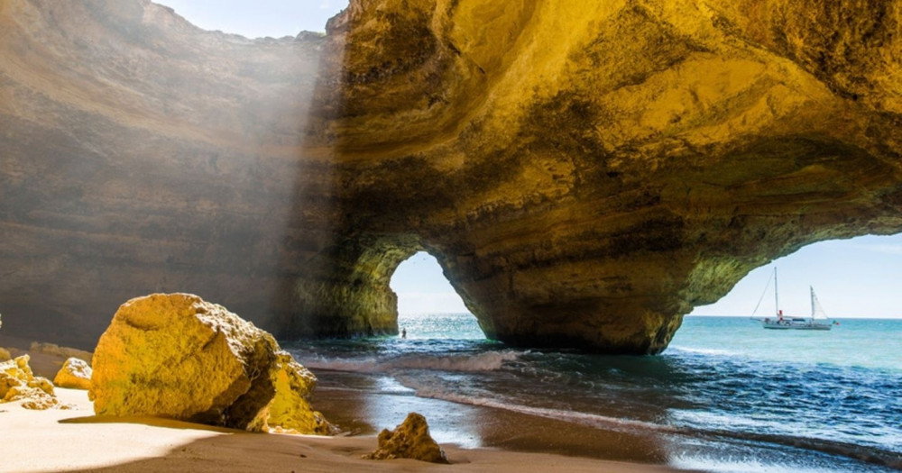 Benagil Caves Speed Boat Tour From Lagos