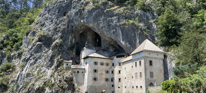 Postojna Cave and Predjama Castle with Ljubljana from Zagreb