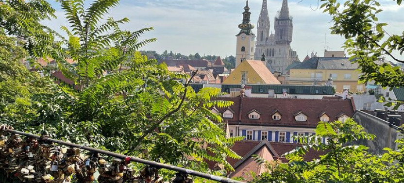 Zagreb Walking Small Group Tour with WW2 Tunnel
