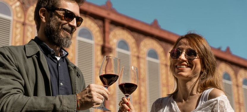 Barcelona Sommelier Wine & Tapas Tour in Sant Antoni, Small Group of 8, photo 2 of 28