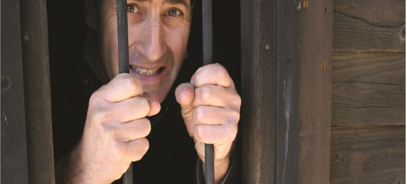 Convicts, Castles & Champagne Walking Tour with Cruise
