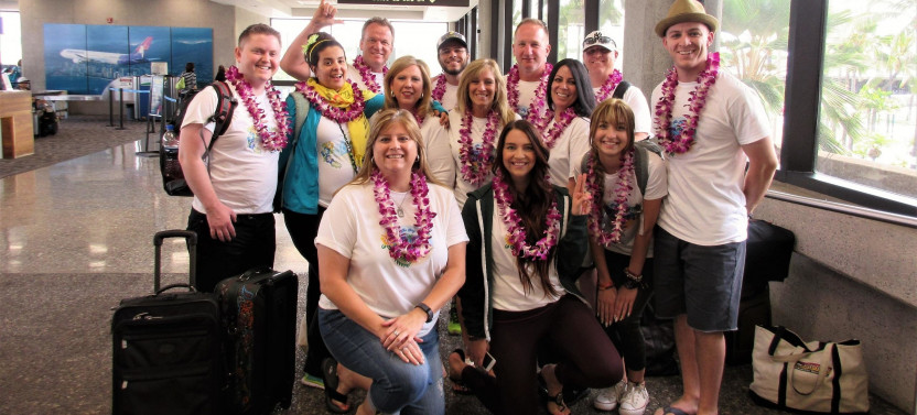 Honolulu Oahu Airport - Large Group Lei Greeting (8 or more)