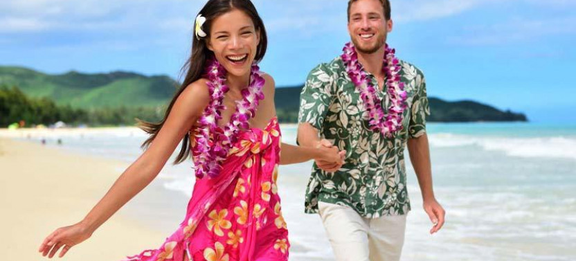 Kona Hawaii Airport - Honeymoon Lei Greeting