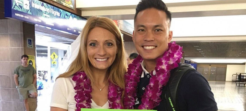 Lihue Kauai Airport - Honeymoon Lei Greeting