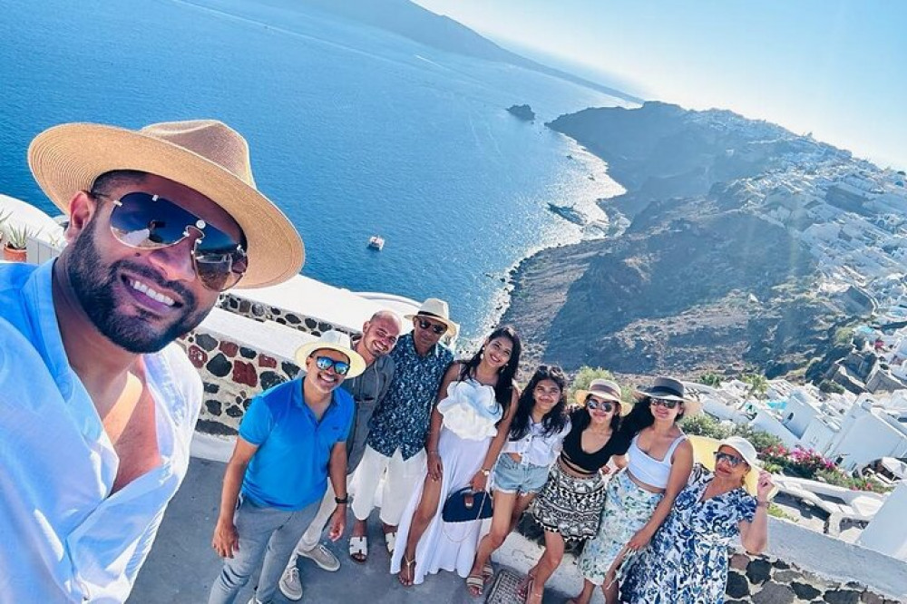 Private Personalized Santorini Tour from Crete