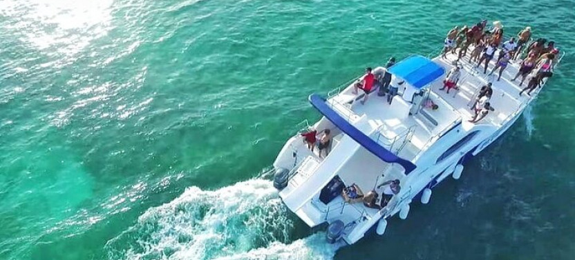 Private Catamaran Boat Cruise up 10 People