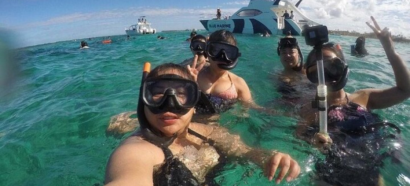 Brunch Party Boat and Snorkeling for Groups