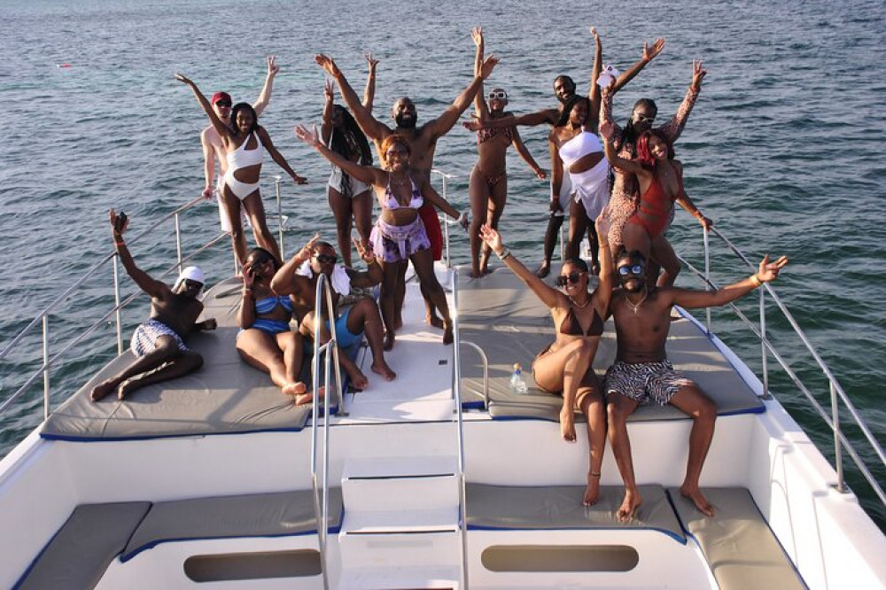 Brunch Party Boat and Snorkeling for Groups