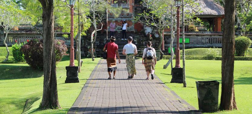 Sunset Day Trip to Tanah Lot Tour with Sangeh Monkey Forest