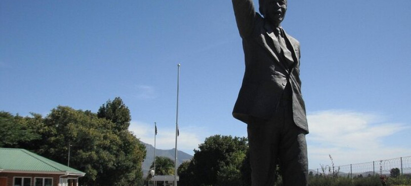 Full Day Winelands Tour With Wine Tasting From Cape Town