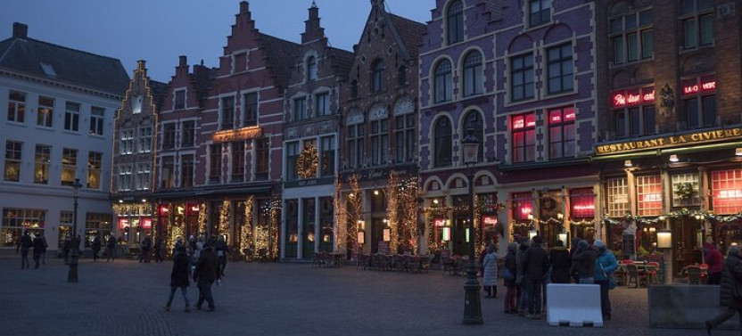 Bruges Christmas Market Tour With a Professional Guide