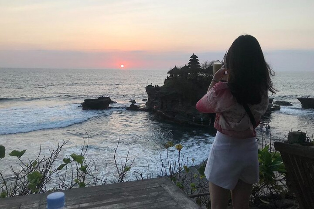 Bali Airport Pick Up plus Flexible Car Charter Any Day