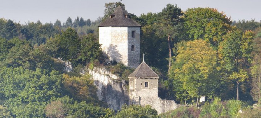 From Krakow: Ojcow National Park and Pieskowa Skala Castle
