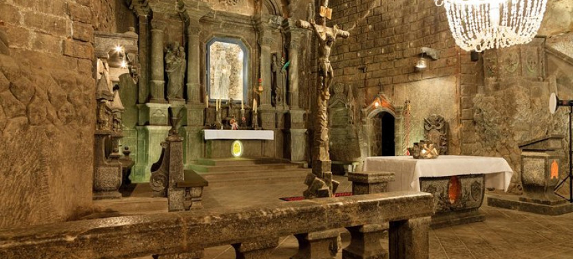 From Krakow: Wieliczka Salt Mine Live Guided Group Tour