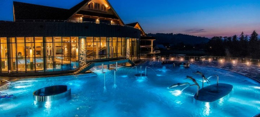 Krakow: Zakopane and Thermal Baths with Cable Car, Vodka, Oscypek