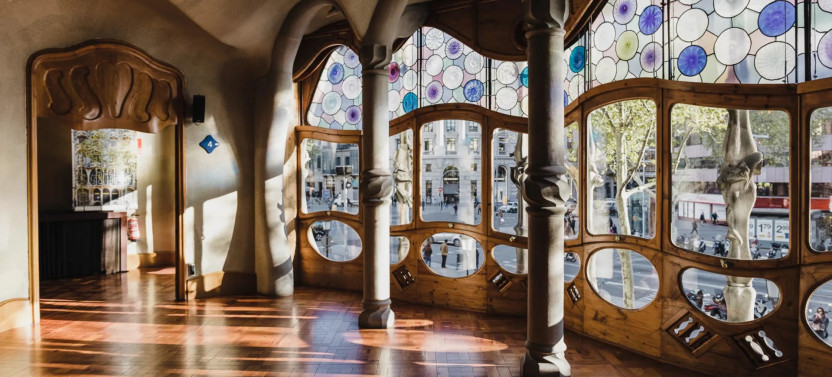 Gaudi Tour with Sagrada, Casa Batllo & Park Guell, photo 3 of 7