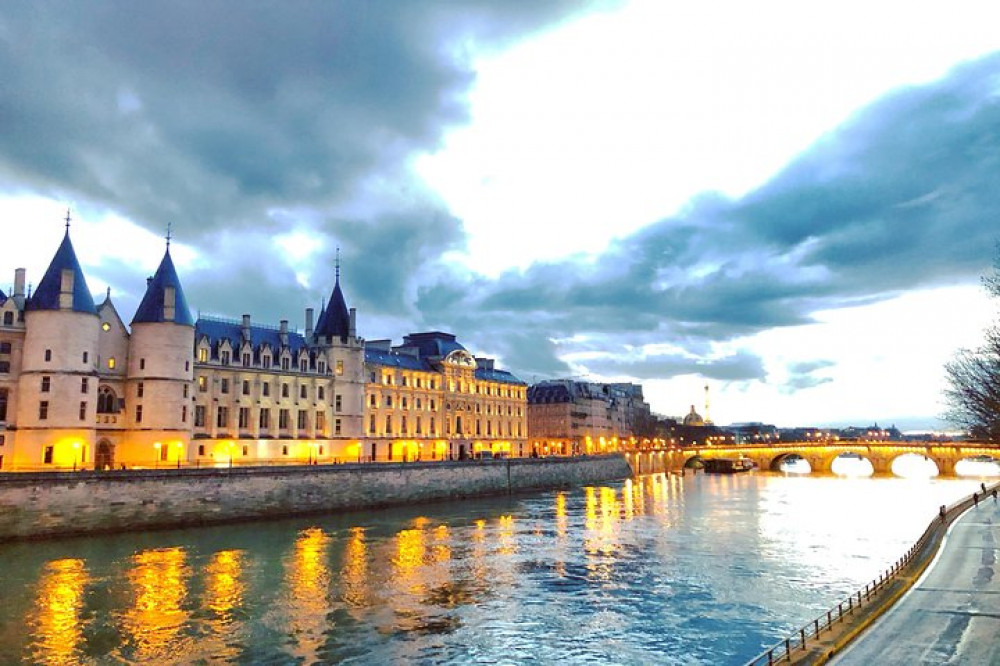 Semi-Private French Revolution and Conciergerie Tour