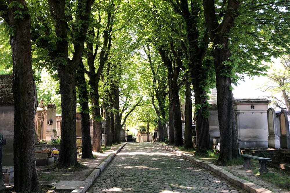 Semi-Private Père Lachaise Cemetery Tour