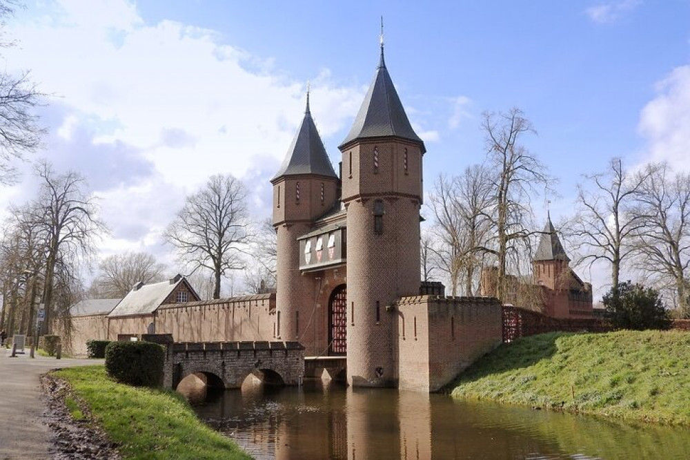 Utrecht Private Walking Tour With A Professional Guide