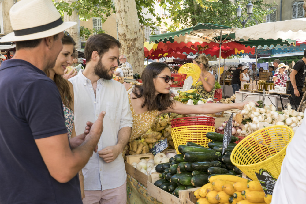 Aix En Provence City Tour with Wine and Cheese Tastings & Luberon