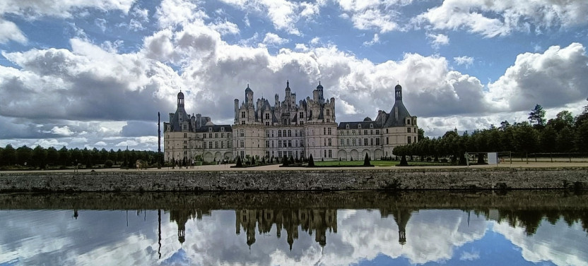 Chambord & Chenonceau including Lunch at a Private Castle from Amboise
