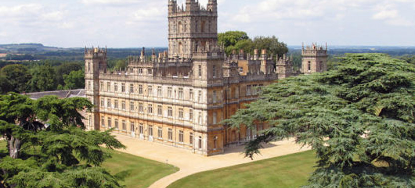 Downton Abbey Coach Tour from London
