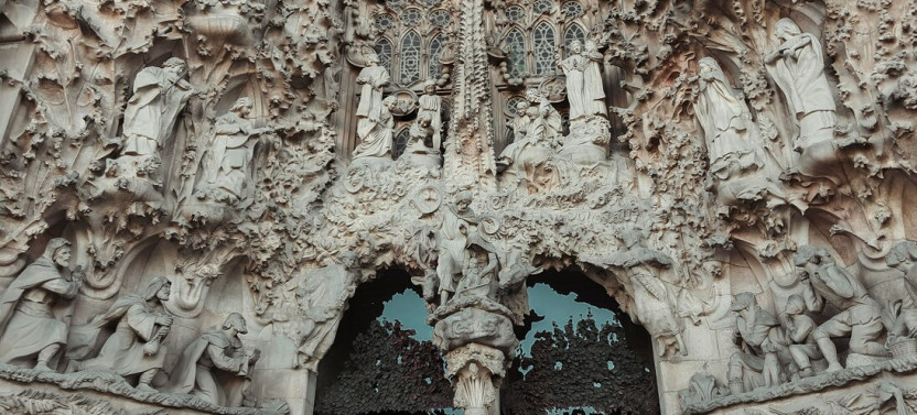 Park Güell & Sagrada Família Tour with Skip-the-Line tickets, photo 5 of 13