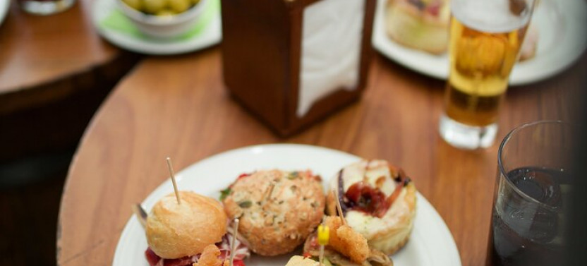 Barcelona Tapas Tour – Authentic Local Tapas & Wine Tasting