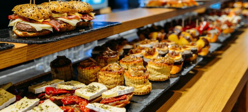 Barcelona Tapas Tour – Authentic Local Tapas & Wine Tasting, photo 4 of 10