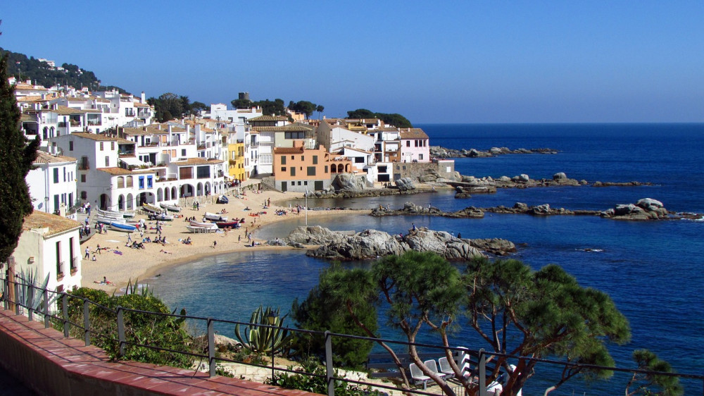 Girona and Costa Brava Full Day Trip from Barcelona