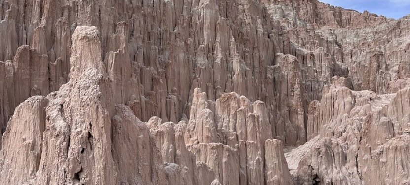 Cathedral Gorge State Park and Area 51 Day Tour from Las Vegas