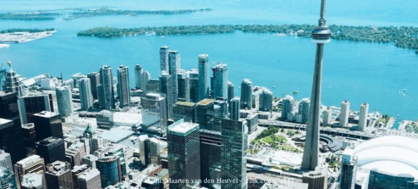 The Best of Toronto: Private Half-Day Walking Tour