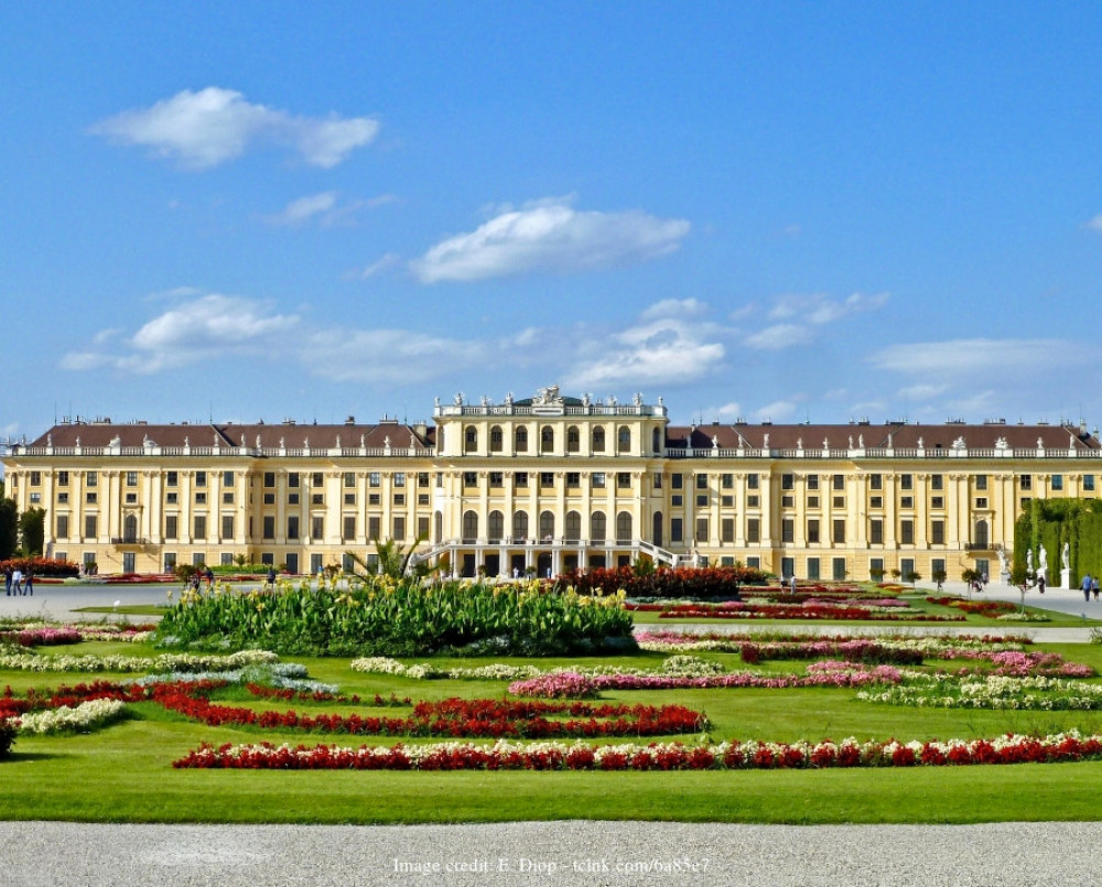 Explore Schönbrunn Palace & Gardens: Private Guided Tour