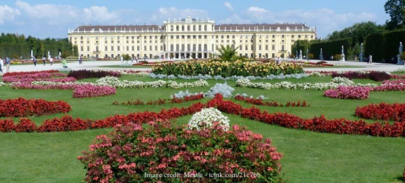 Explore Schönbrunn Palace & Gardens: Private Guided Tour