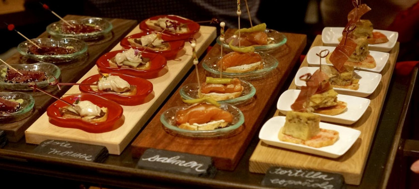 Private Barcelona Tapas Tour: Spanish Tapas like a Local, photo 5 of 10