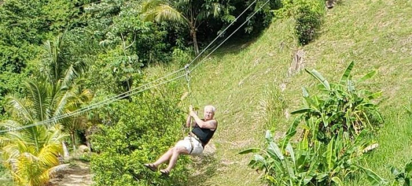 Full-Day Zipline Adventure and Beach Club Visit on Roatan Island, Honduras