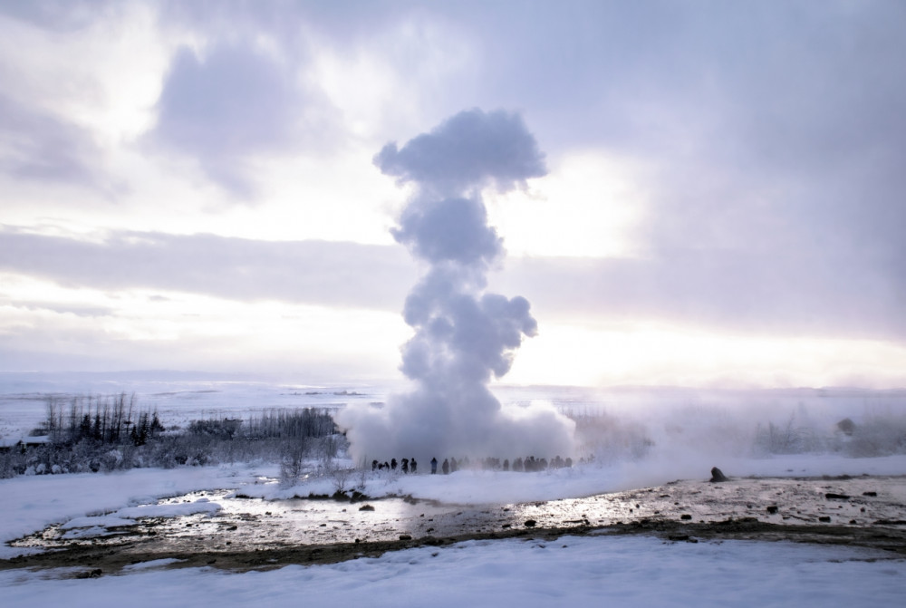 Iceland's Golden Circle in a Minibus (Spanish)