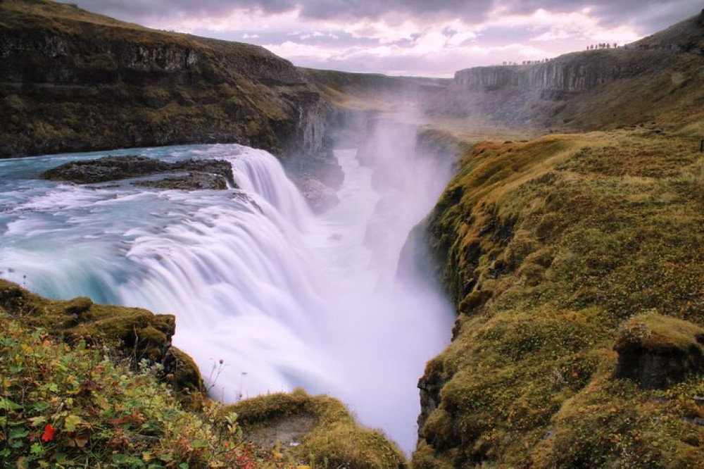 Golden Circle and Waterfalls, with Friðheimar Farm & Kerið in small group